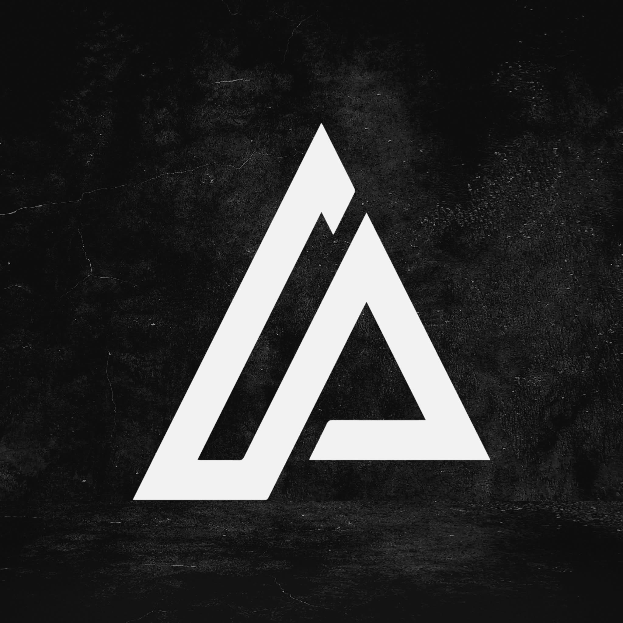 Pinnacle Premier Logo